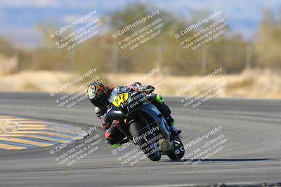 media/Jan-10-2025-CVMA Friday Practice (Fri) [[489e0da257]]/Group 4 and Trackday/Session 5 (Turn 7)/